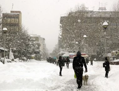 Έκτακτο δελτίο καιρού: «Βουτιά» 10 βαθμών στην θερμοκρασία από το βράδυ - Έρχονται χιονισμένα Χριστούγεννα